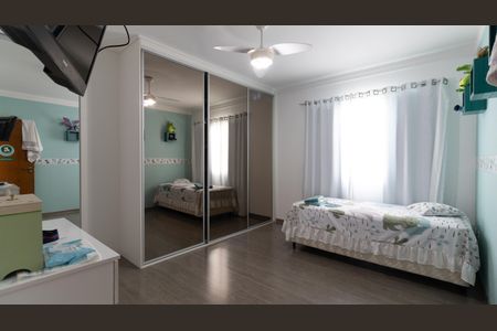 Casa à venda com 450m², 5 quartos e 11 vagas Casa à venda com 450m², 5 quartos e 11 vagasQuarto 2