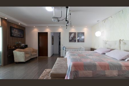 Casa à venda com 450m², 5 quartos e 11 vagas Casa à venda com 450m², 5 quartos e 11 vagasSuíte 3