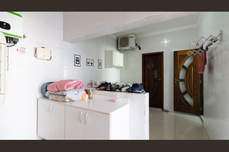 Casa à venda com 450m², 5 quartos e 11 vagas Casa à venda com 450m², 5 quartos e 11 vagasÁrea de Serviço