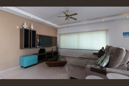 Casa à venda com 450m², 5 quartos e 11 vagas Casa à venda com 450m², 5 quartos e 11 vagasSala