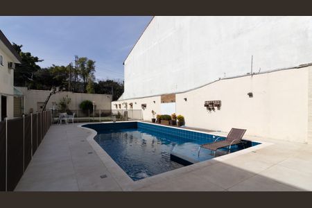 Casa à venda com 450m², 5 quartos e 11 vagas Casa à venda com 450m², 5 quartos e 11 vagasPiscina