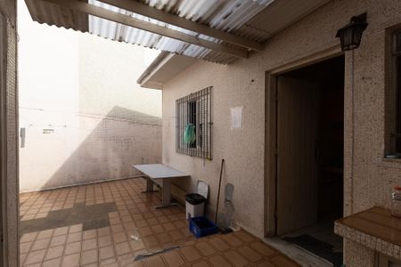 Casa à venda com 250m², 5 quartos e 2 vagasQuintal