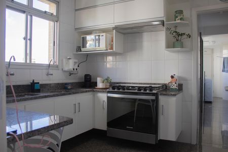 Apartamento à venda com 170m², 4 quartos e 2 vagasCozinha