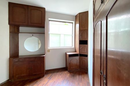 Apartamento à venda com 150m², 4 quartos e 2 vagasQuarto 2