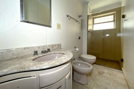 Apartamento à venda com 150m², 4 quartos e 2 vagasBanheiro da Suíte