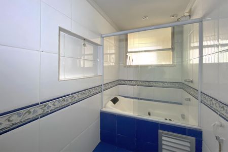 Apartamento à venda com 150m², 4 quartos e 2 vagasBanheiro Social