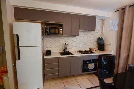 Apartamento à venda com 41m², 2 quartos e sem vaga Apartamento à venda com 41m², 2 quartos e sem vagaCozinha e Área de Serviço