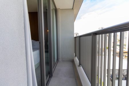 Studio para alugar com 27m², 1 quarto e sem vaga Studio para alugar com 27m², 1 quarto e sem vagaVaranda