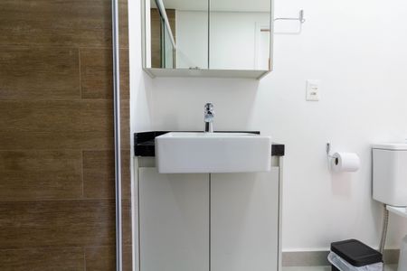 Studio para alugar com 27m², 1 quarto e sem vaga Studio para alugar com 27m², 1 quarto e sem vagaBanheiro