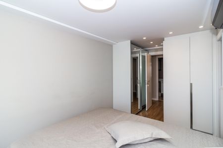 Apartamento à venda com 92m², 2 quartos e 2 vagas Apartamento à venda com 92m², 2 quartos e 2 vagasSuíte