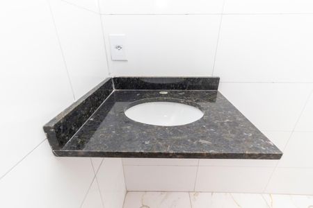 Apartamento à venda com 44m², 2 quartos e 1 vaga Apartamento à venda com 44m², 2 quartos e 1 vagaBanheiro Social