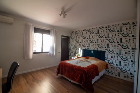 Casa à venda com 380m², 4 quartos e 3 vagas Casa à venda com 380m², 4 quartos e 3 vagasSuíte 3