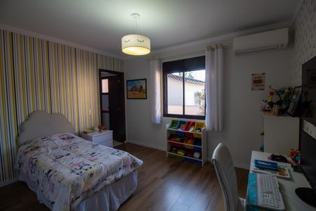 Casa à venda com 380m², 4 quartos e 3 vagas Casa à venda com 380m², 4 quartos e 3 vagasSuíte 2