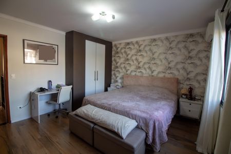 Casa à venda com 380m², 4 quartos e 3 vagas Casa à venda com 380m², 4 quartos e 3 vagasSuíte 4