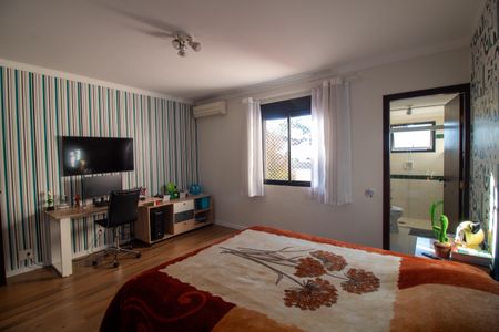 Casa à venda com 380m², 4 quartos e 3 vagas Casa à venda com 380m², 4 quartos e 3 vagasSuíte 3