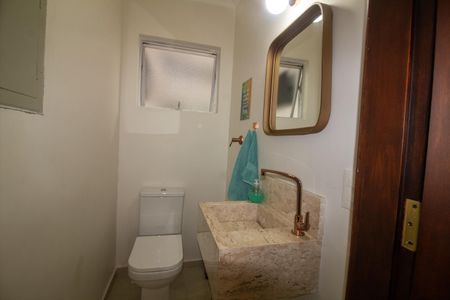 Casa à venda com 380m², 4 quartos e 3 vagas Casa à venda com 380m², 4 quartos e 3 vagasLavabo da Sala