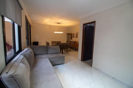 Casa à venda com 380m², 4 quartos e 3 vagas Casa à venda com 380m², 4 quartos e 3 vagasSala 2