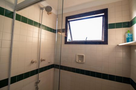 Casa à venda com 380m², 4 quartos e 3 vagas Casa à venda com 380m², 4 quartos e 3 vagasBanheiro da Suíte 3