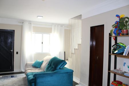 Sala de casa de condomínio à venda com 2 quartos, 119m² em Vila Invernada, São Paulo