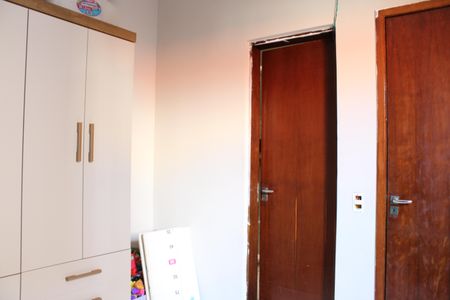 Quarto de casa de condomínio à venda com 2 quartos, 119m² em Vila Invernada, São Paulo