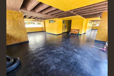 Apartamento para alugar com 65m², 2 quartos e 1 vagaÁrea comum - Playground