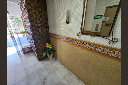 Apartamento para alugar com 65m², 2 quartos e 1 vagaHall social