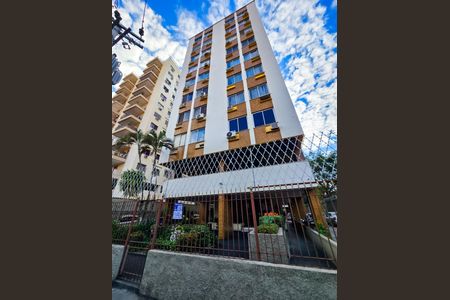 Apartamento para alugar com 65m², 2 quartos e 1 vagaFachada