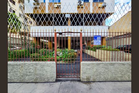 Apartamento para alugar com 65m², 2 quartos e 1 vagaFachada