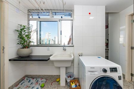 Apartamento à venda com 152m², 4 quartos e 4 vagasÁrea de Serviço