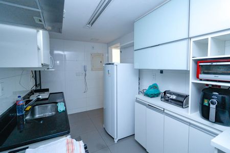 Apartamento à venda com 149m², 4 quartos e 2 vagasCozinha