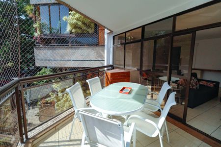 Apartamento à venda com 149m², 4 quartos e 2 vagasSala