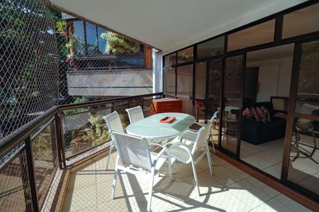 Apartamento à venda com 149m², 4 quartos e 2 vagasSala