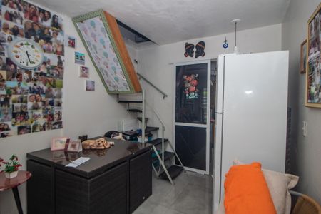 Sala de casa à venda com 2 quartos, 42m² em São José, Porto Alegre