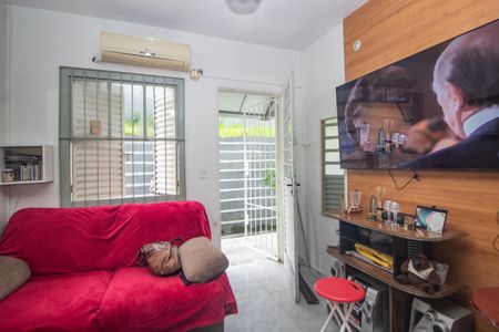 Sala de casa à venda com 2 quartos, 42m² em São José, Porto Alegre