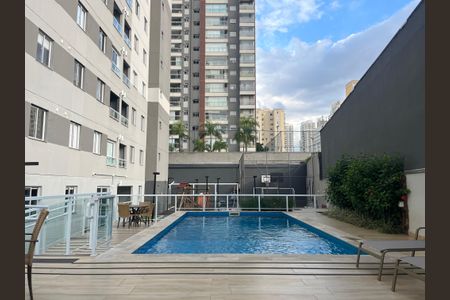 Apartamento à venda com 33m², 2 quartos e sem vagaÁrea comum - Piscina