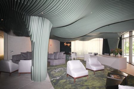 Studio à venda com 60m², 1 quarto e 1 vaga Studio à venda com 60m², 1 quarto e 1 vagaHall social