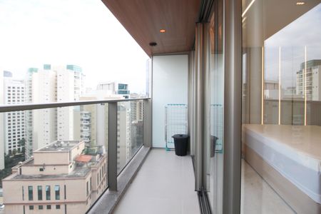 Varanda de kitnet/studio à venda com 1 quarto, 60m² em Vila Olímpia, São Paulo