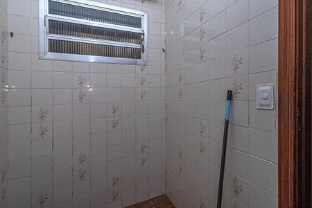 Casa à venda com 180m², 3 quartos e 2 vagasLavabo