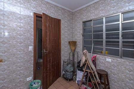 Casa à venda com 180m², 3 quartos e 2 vagasQuarto de Serviço