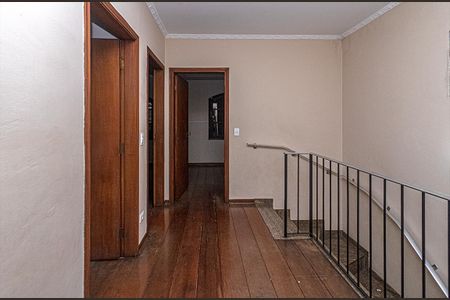 Casa à venda com 180m², 3 quartos e 2 vagasHall