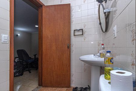 Casa à venda com 180m², 3 quartos e 2 vagasLavabo