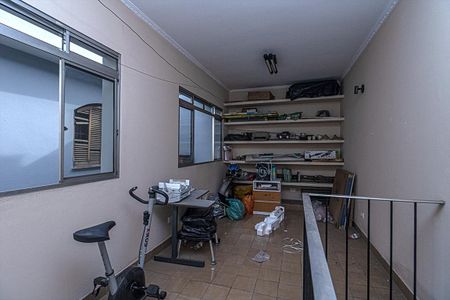 Casa à venda com 180m², 3 quartos e 2 vagasEscritório