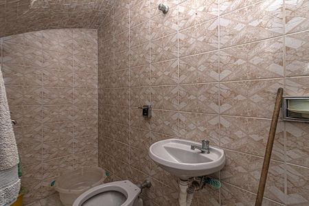 Casa à venda com 180m², 3 quartos e 2 vagasBanheiro de Serviço