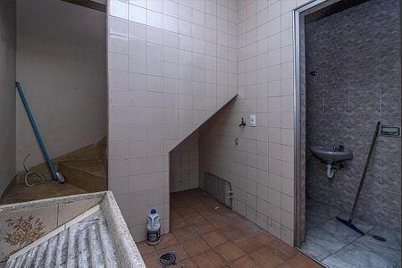 Casa à venda com 180m², 3 quartos e 2 vagasÁrea de Serviço