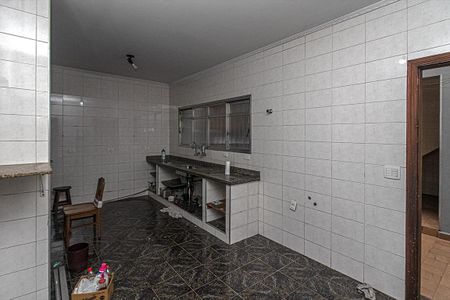 Casa à venda com 180m², 3 quartos e 2 vagasCozinha