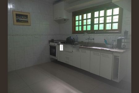 Casa à venda com 136m², 3 quartos e 5 vagas