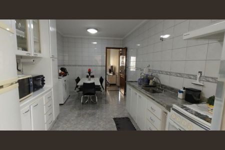 Casa à venda com 2 quartos, 270m² em Vila Carrão, São Paulo