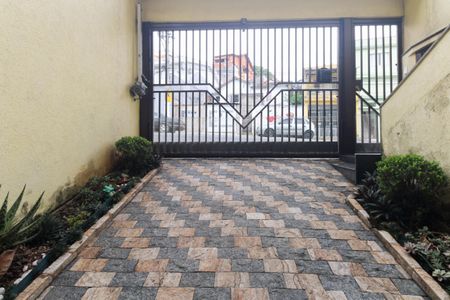 Casa à venda com 268m², 4 quartos e 6 vagas Casa à venda com 268m², 4 quartos e 6 vagasEntrada