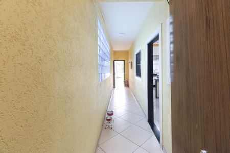 Casa à venda com 268m², 4 quartos e 6 vagas Casa à venda com 268m², 4 quartos e 6 vagasCorredor Lateral