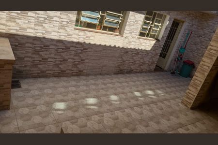 Casa à venda com 326m², 3 quartos e 2 vagasQuintal